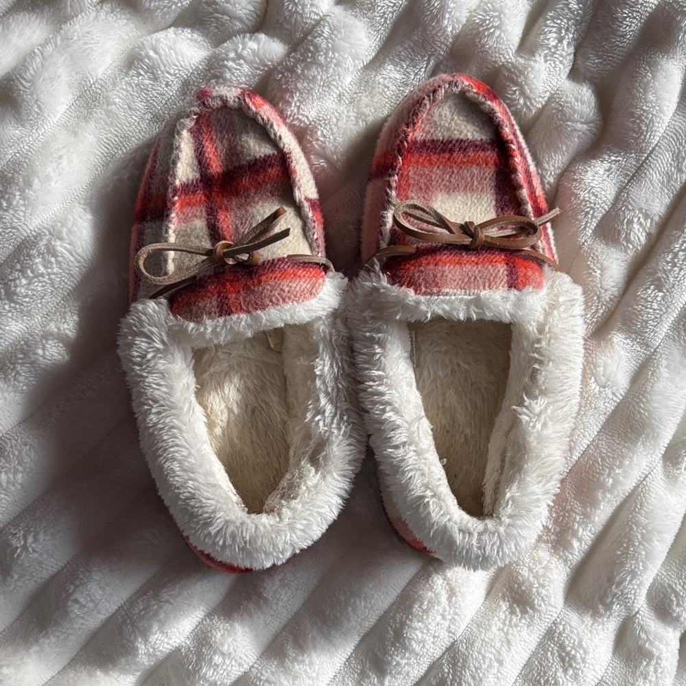 Sonoma Red Plaid Moccasin Slippers with Cream Fur Trim